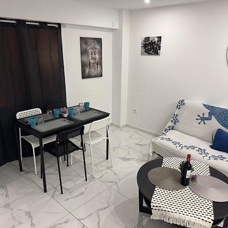 Heart Of Los Cristianos Modern Apartment Close To The Sea In Tenerife Екстериор снимка